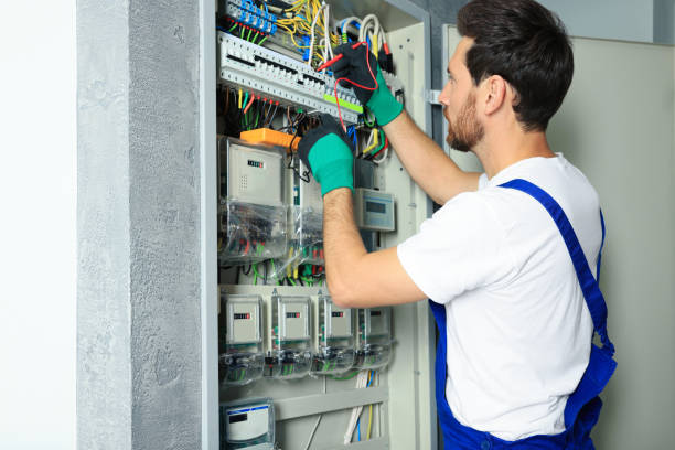 Best Commercial Electrician Services  in Mayfield Heights, OH